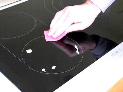 Cleaning a Glass Cooktop (Electric or Induction)