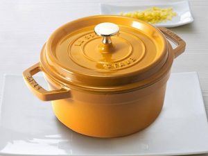 Nồi gang Staub Round Cocotte Yellow 24cm 5 hinh anh thuc te noi gang staub round cocotte yellow 24cm