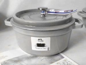 Nồi gang Staub Round Cocotte Grey 22cm 6 san pham noi gang staub round cocotte grey 22cm