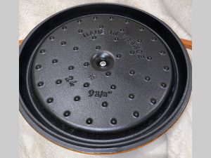 vung noi gang staub round cocotte brown 10cm