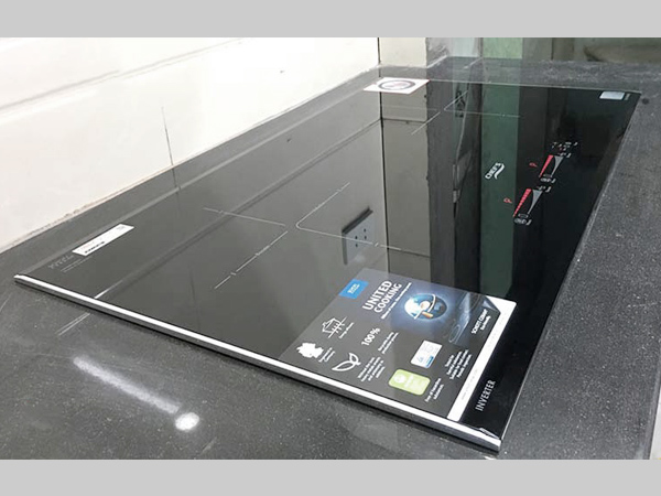 bep tu doi tai Bep Royal