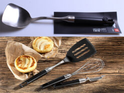 hinh anh thuc te xeng chien inox zwilling twin pure black wok turner