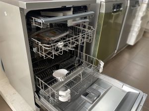 khoang may rua bat bauer sbw40eu15f