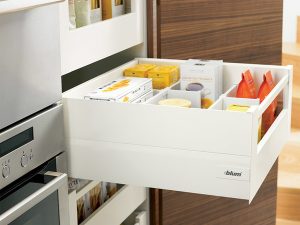 chi tiet tu do kho 5 tang blum space tower tandembox y6