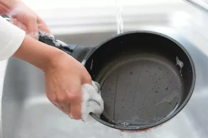 Hướng dẫn sử dụng chảo chống dính đúng cách